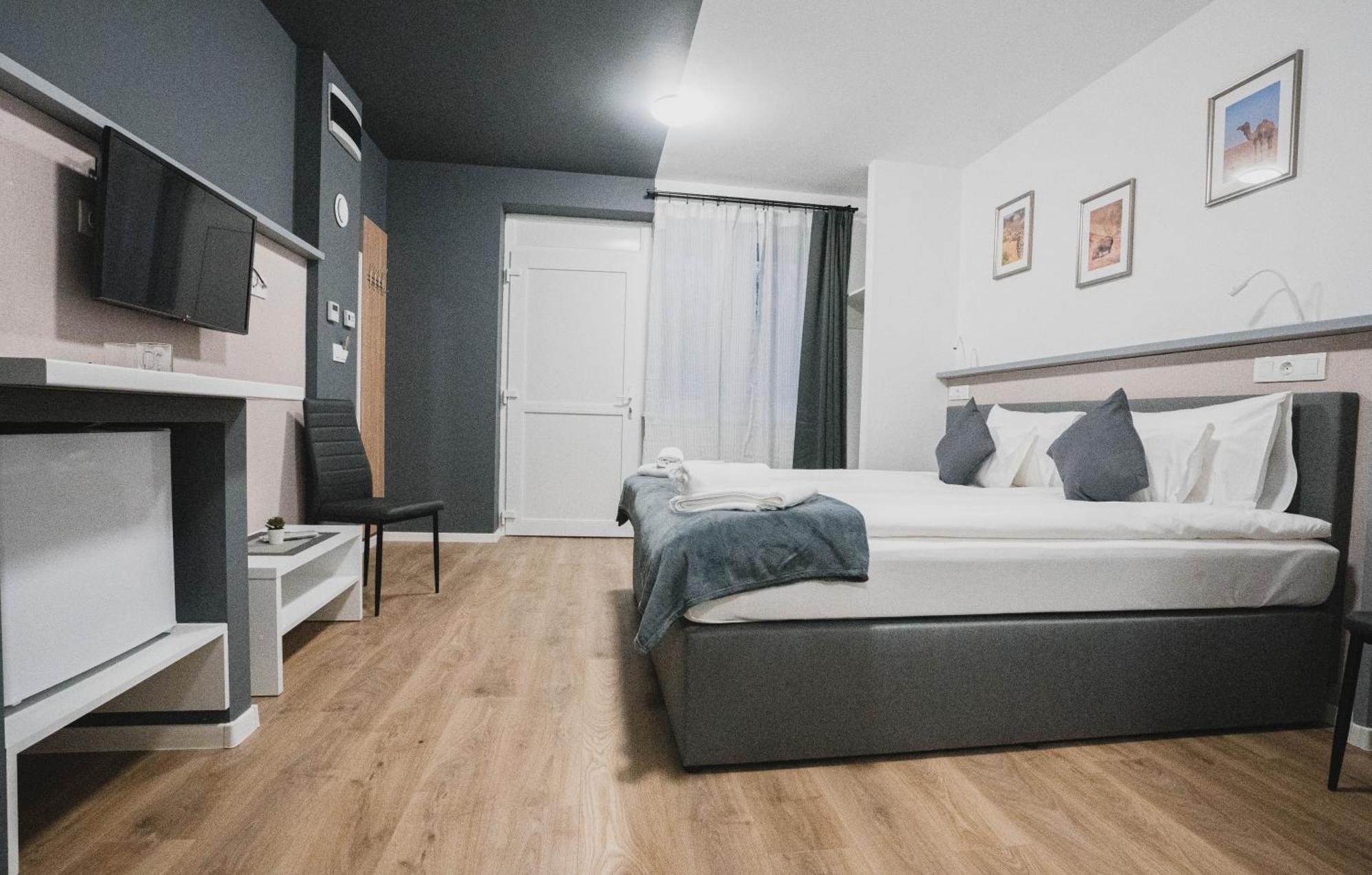 Safari Hotel Segedyn Zewnętrze zdjęcie