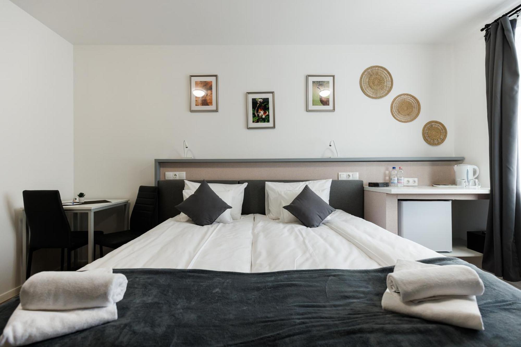 Safari Hotel Segedyn Zewnętrze zdjęcie