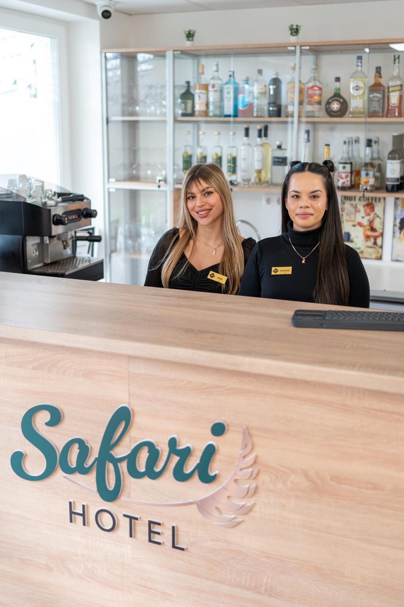 Safari Hotel Segedyn Zewnętrze zdjęcie